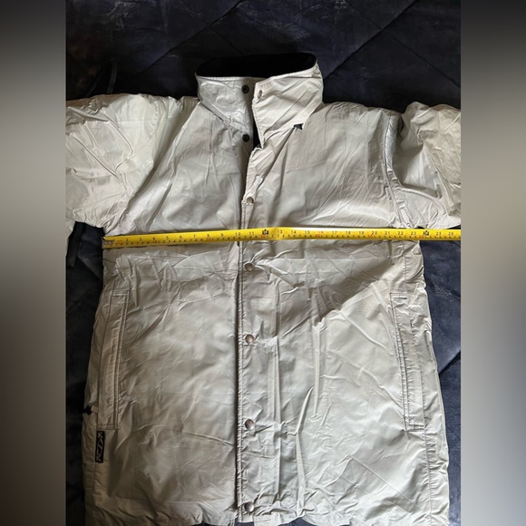 Kanuk winter coat size 2 - Picture 12 of 12
